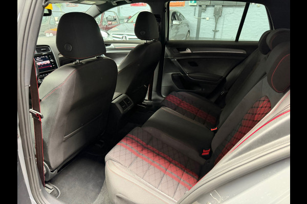 Volkswagen Golf 2.0 TSI GTI TCR | Akrapovic | Keyless | Camera |