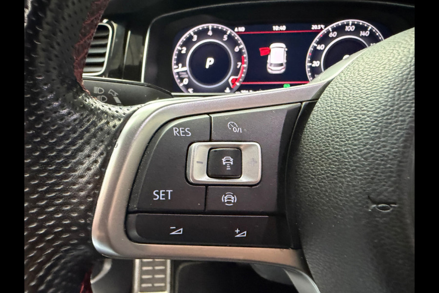 Volkswagen Golf 2.0 TSI GTI TCR | Akrapovic | Keyless | Camera |