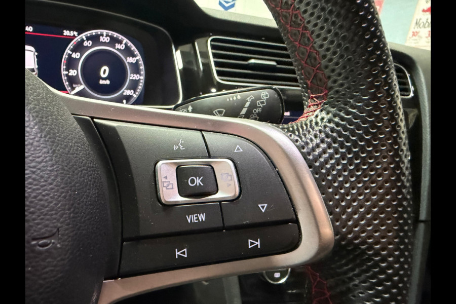 Volkswagen Golf 2.0 TSI GTI TCR | Akrapovic | Keyless | Camera |