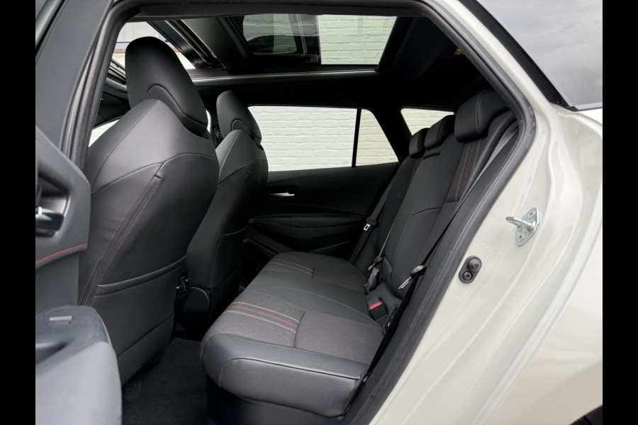 Toyota Corolla Touring Sports 2.0 Hybrid GR-Sport Plus | Trekhaak | Pano | ACC | JBL | HUD | 18 inch