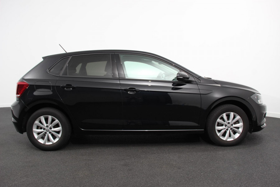Volkswagen Polo 1.0 TSI DSG Highline 116 Pk Navigatie Parkeersensoren Voor + Achter Adaptieve Cruise Control Lichtmetalen Velgen