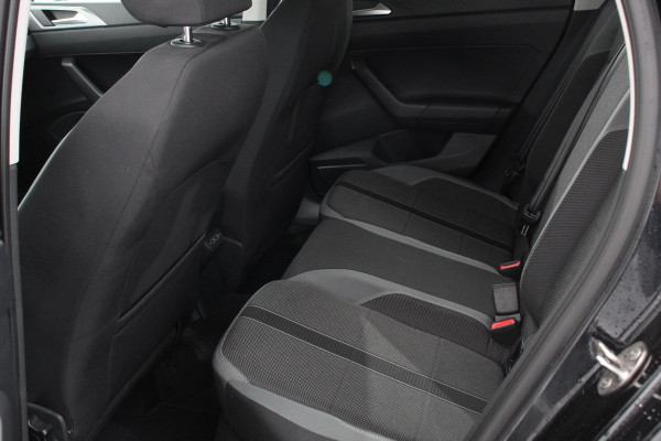 Volkswagen Polo 1.0 TSI DSG Highline 116 Pk Navigatie Parkeersensoren Voor + Achter Adaptieve Cruise Control Lichtmetalen Velgen