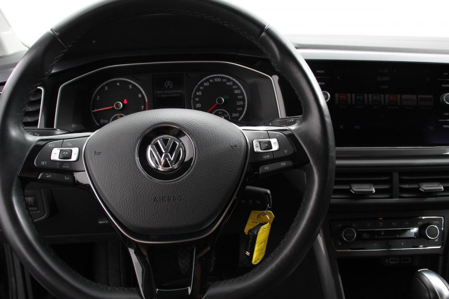 Volkswagen Polo 1.0 TSI DSG Highline 116 Pk Navigatie Parkeersensoren Voor + Achter Adaptieve Cruise Control Lichtmetalen Velgen