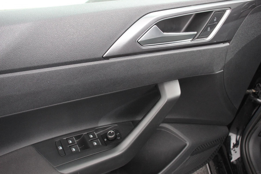 Volkswagen Polo 1.0 TSI DSG Highline 116 Pk Navigatie Parkeersensoren Voor + Achter Adaptieve Cruise Control Lichtmetalen Velgen