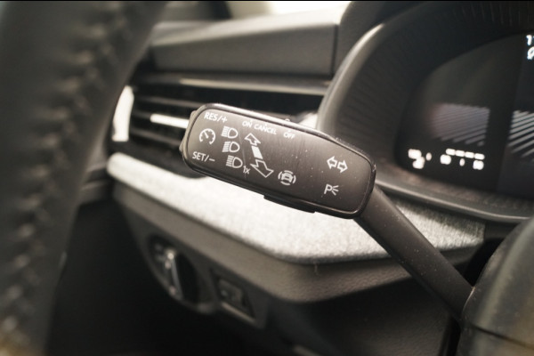 Škoda Kamiq 1.0 TSI 115pk Limited Plus Edition -LED-TREKHAAK-ECC-