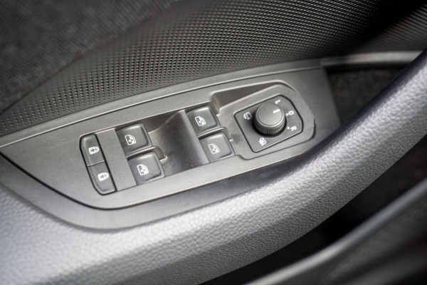 Škoda Kodiaq 1.5 TSI DSG First Edition|Prijs rijklaar incl 12 mnd garantie|Memory stoelen+Verwarming Camera Blindspot
