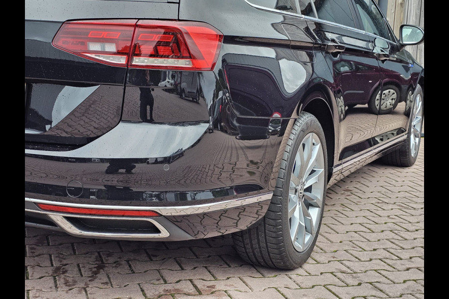 Volkswagen Passat Variant 1.4 TSI PHEV GTE Business | Pano | Virtual | Trekhaak | Leder | Stoelverwarming | Elek. achterklep | 360 camera | Vol |