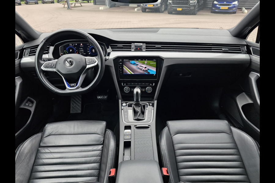 Volkswagen Passat Variant 1.4 TSI PHEV GTE Business | Pano | Virtual | Trekhaak | Leder | Stoelverwarming | Elek. achterklep | 360 camera | Vol |