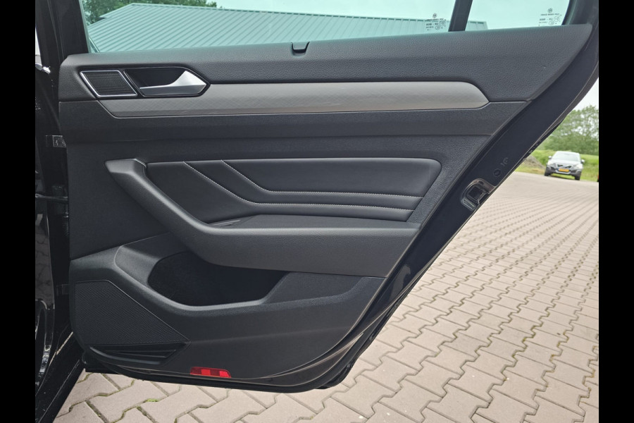 Volkswagen Passat Variant 1.4 TSI PHEV GTE Business | Pano | Virtual | Trekhaak | Leder | Stoelverwarming | Elek. achterklep | 360 camera | Vol |