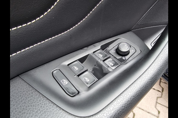 Volkswagen Passat Variant 1.4 TSI PHEV GTE Business | Pano | Virtual | Trekhaak | Leder | Stoelverwarming | Elek. achterklep | 360 camera | Vol |