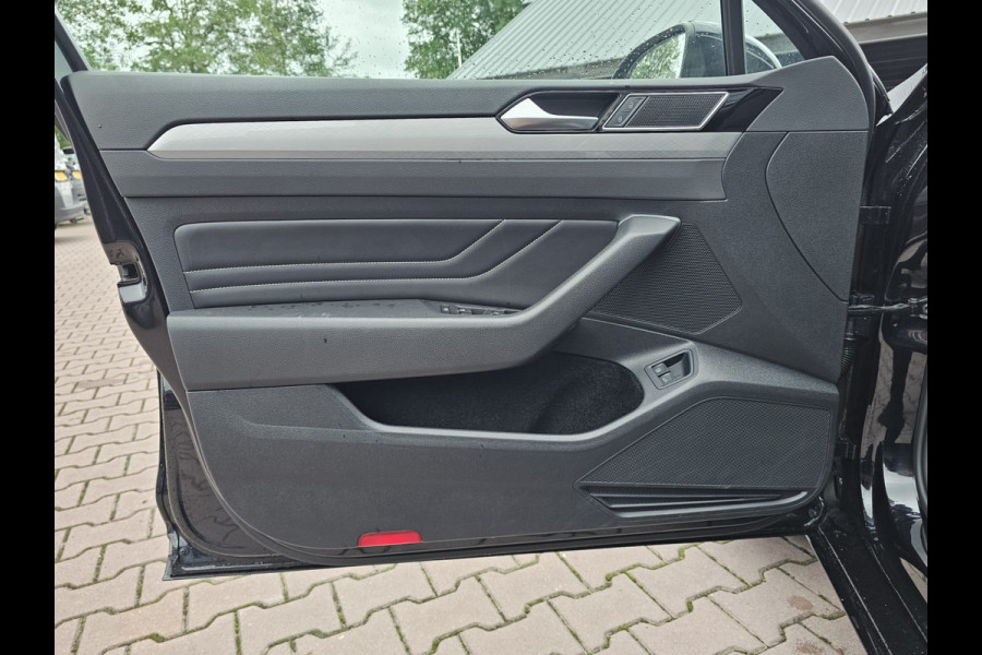 Volkswagen Passat Variant 1.4 TSI PHEV GTE Business | Pano | Virtual | Trekhaak | Leder | Stoelverwarming | Elek. achterklep | 360 camera | Vol |
