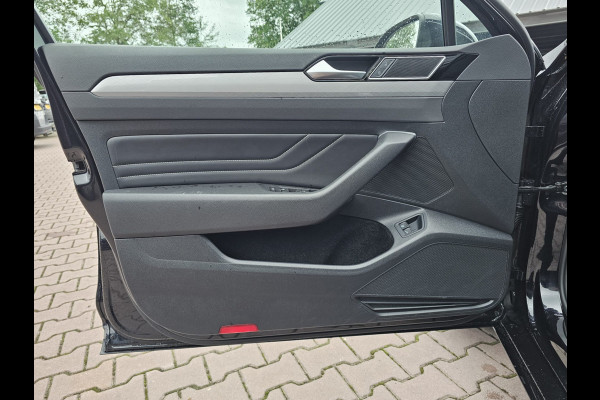 Volkswagen Passat Variant 1.4 TSI PHEV GTE Business | Pano | Virtual | Trekhaak | Leder | Stoelverwarming | Elek. achterklep | 360 camera | Vol |