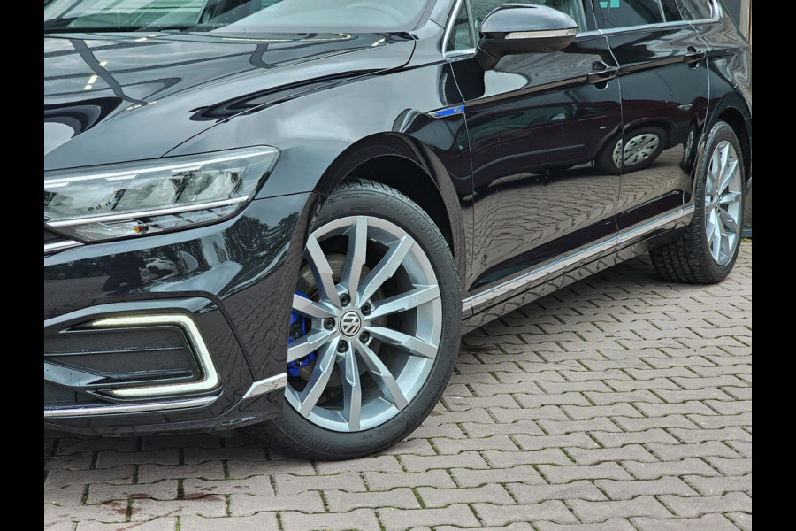 Volkswagen Passat Variant 1.4 TSI PHEV GTE Business | Pano | Virtual | Trekhaak | Leder | Stoelverwarming | Elek. achterklep | 360 camera | Vol |