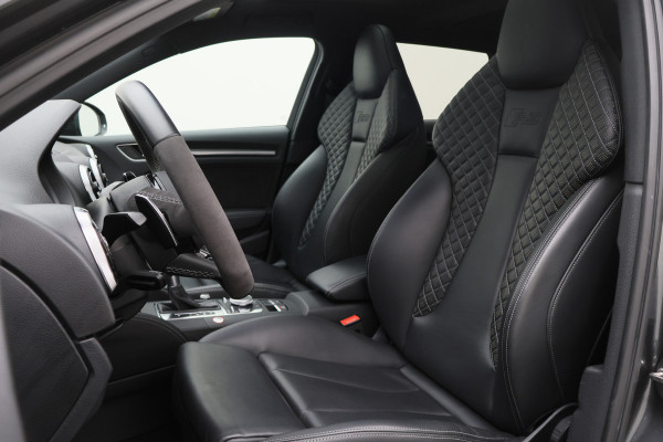 Audi A3 Sportback 2.5 TFSI RS 3 quattro Virtual Cockpit, Panoramadak, B&O, ACC, Camera, Apple Carplay, DAB, 19''