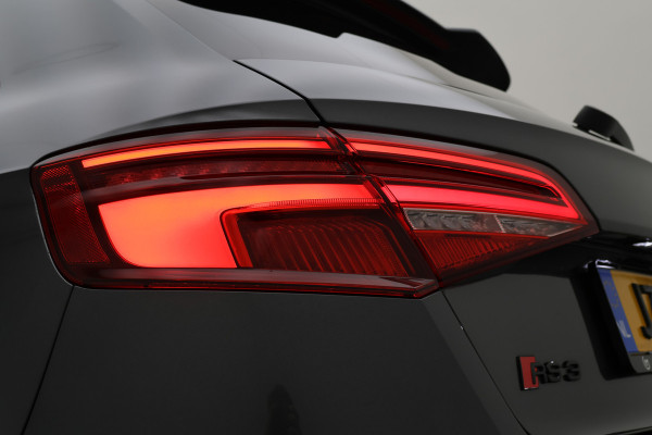 Audi A3 Sportback 2.5 TFSI RS 3 quattro Virtual Cockpit, Panoramadak, B&O, ACC, Camera, Apple Carplay, DAB, 19''