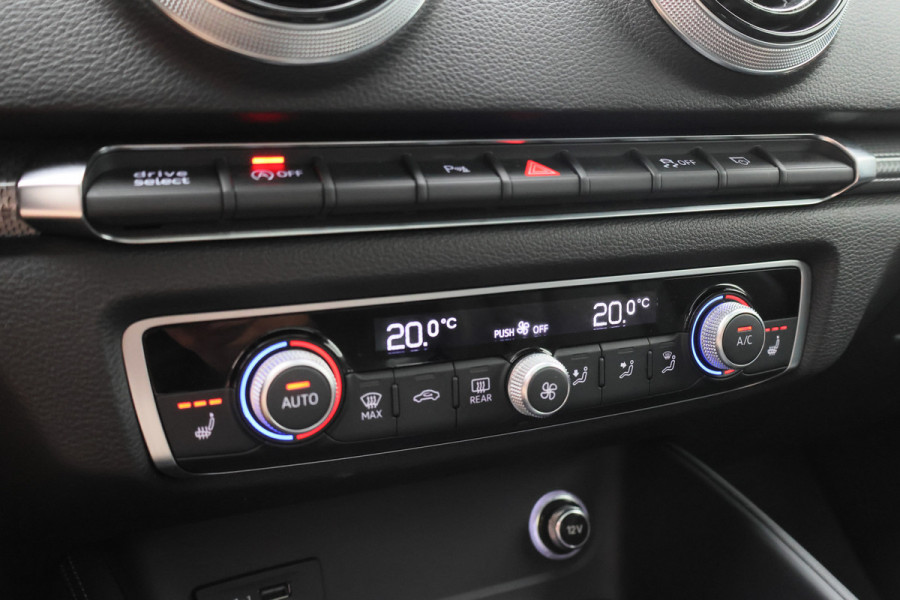 Audi A3 Sportback 2.5 TFSI RS 3 quattro Virtual Cockpit, Panoramadak, B&O, ACC, Camera, Apple Carplay, DAB, 19''
