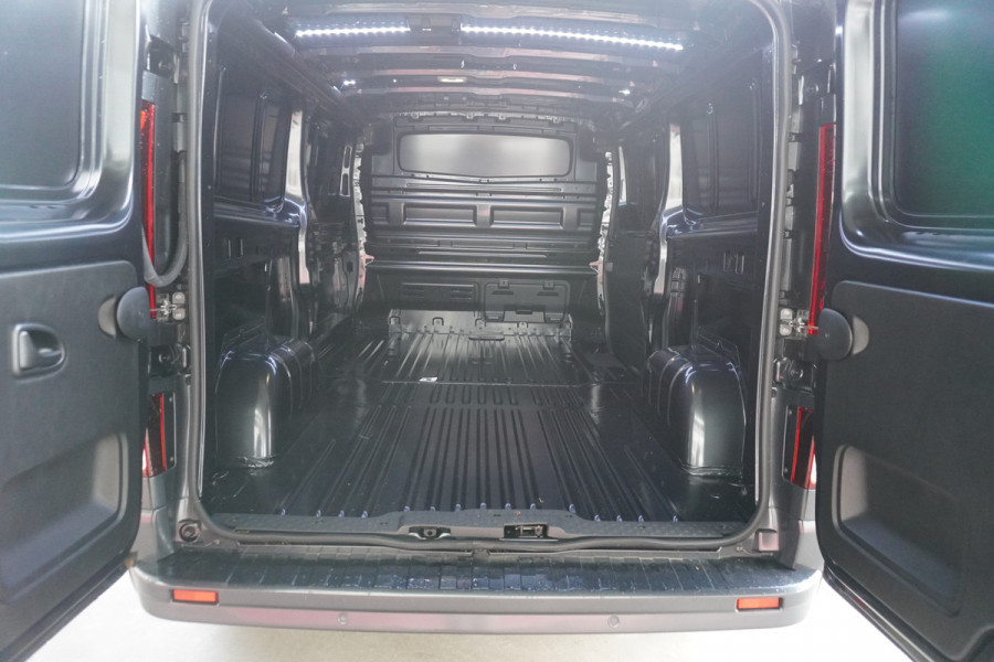 Renault Trafic 2.0 Blue dCi 150PK T30 L2H1 Extra nr. V063 | Climate | Cruise | Navi | Camera | LM velgen