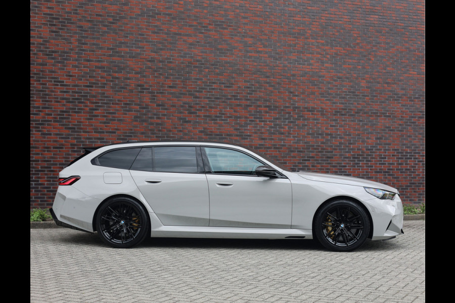 BMW M5 Touring | M Drivers Pack - Ultimate Pack - Pano