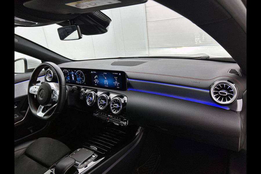 Mercedes-Benz CLA-Klasse Shooting Brake 200 Business Solution AMG (SFEERVERLICHTING, CAMERA, STOELVERWARMING, GOED ONDERHOUDEN)