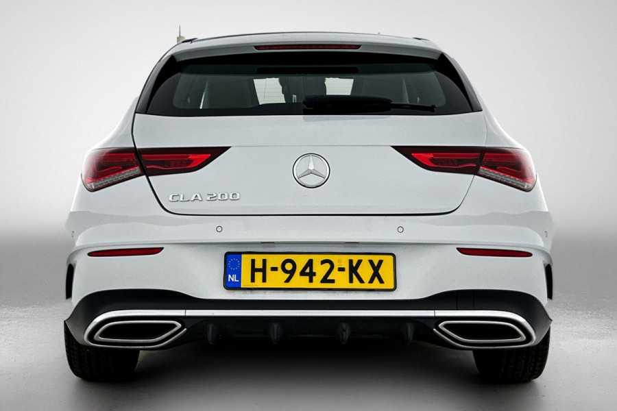 Mercedes-Benz CLA-Klasse Shooting Brake 200 Business Solution AMG (SFEERVERLICHTING, CAMERA, STOELVERWARMING, GOED ONDERHOUDEN)