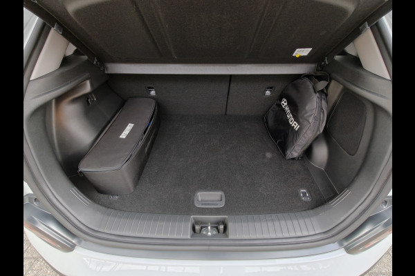 Hyundai Kona EV Fashion Design 64 kWh / Camera / Carplay / Adapt. Cruise / Warmtepomp /