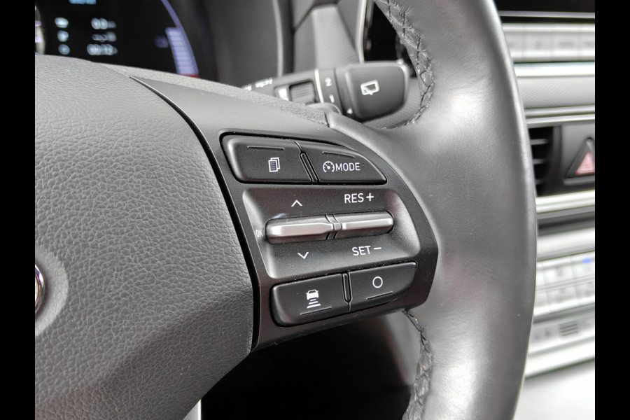 Hyundai Kona EV Fashion Design 64 kWh / Camera / Carplay / Adapt. Cruise / Warmtepomp /