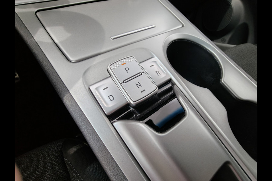 Hyundai Kona EV Fashion Design 64 kWh / Camera / Carplay / Adapt. Cruise / Warmtepomp /