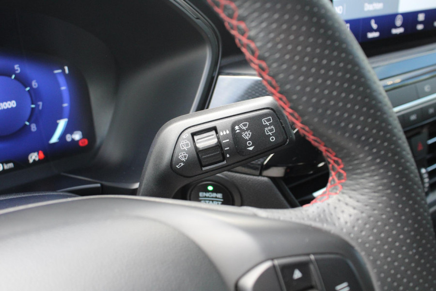 Ford Kuga 1.5 EcoBoost ST-Line X | Trekhaak | Stoel + Stuurverwarming | Adaptive Cruise Control | Camera | Navigatie | Climate Control |