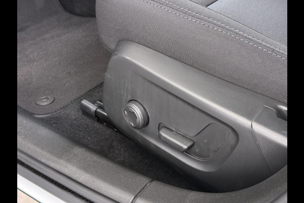 Polestar 2 Long Range Single Motor 78 kWh VAN: 28.900,- VOOR: 26.877,- UW WKVOORDEEL: 2.023,- | SOH 95% | ELEK. STOEL MET MEMORY| DODE HOEK SENSOR| STOELVERWARMING| ELEK. ACHTERKLEP| 360 CAMERA| ADAPTIVE CRUISE CONTROL