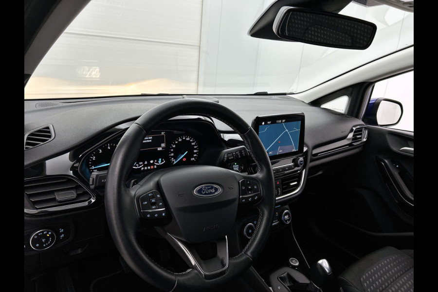 Ford Fiesta 1.0 EcoBoost Titanium Automaat (NAVIGATIE, STUURBEDIENING, CARPLAY, 1e EIGENAAR, GOED ONDERHOUDEN)