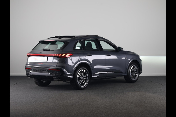 Audi Q5 S edition e-hybrid 299 pk | MMI experience plus met B&O | Panorama-glasdak | Techniekpakket plus | Trekhaak, elektr. wegklapbaar |
