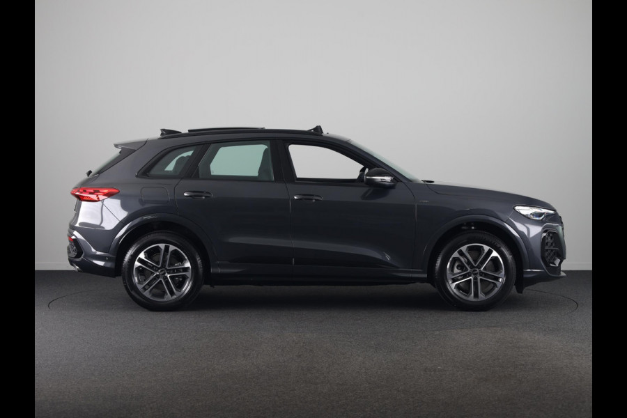 Audi Q5 S edition e-hybrid 299 pk | MMI experience plus met B&O | Panorama-glasdak | Techniekpakket plus | Trekhaak, elektr. wegklapbaar |