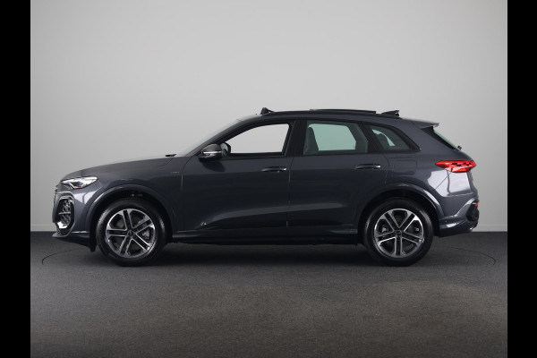 Audi Q5 S edition e-hybrid 299 pk | MMI experience plus met B&O | Panorama-glasdak | Techniekpakket plus | Trekhaak, elektr. wegklapbaar |