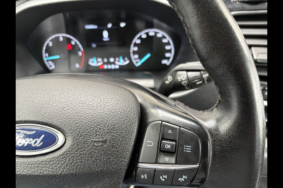 Ford Transit Custom 320 2.0 TDCI L2H1 Platinum Edition DC Automaat Achteruitrijcamera - Parkeersensoren - Navigatie - Airco - Dodehoek detector - Cruise control - Licht metalen velgen 16 inch - Lederen bekleding - Radio - Bluetooth - Dubbele cabine - Tussens - Mistlampen voor - Sidebars - Trekhaak - Voorstoelen verwarmd - Led verlichting - Extra getint glas achter - Start/stop systeem - Stuur multifunctioneel - Stuur leder - Regensensor