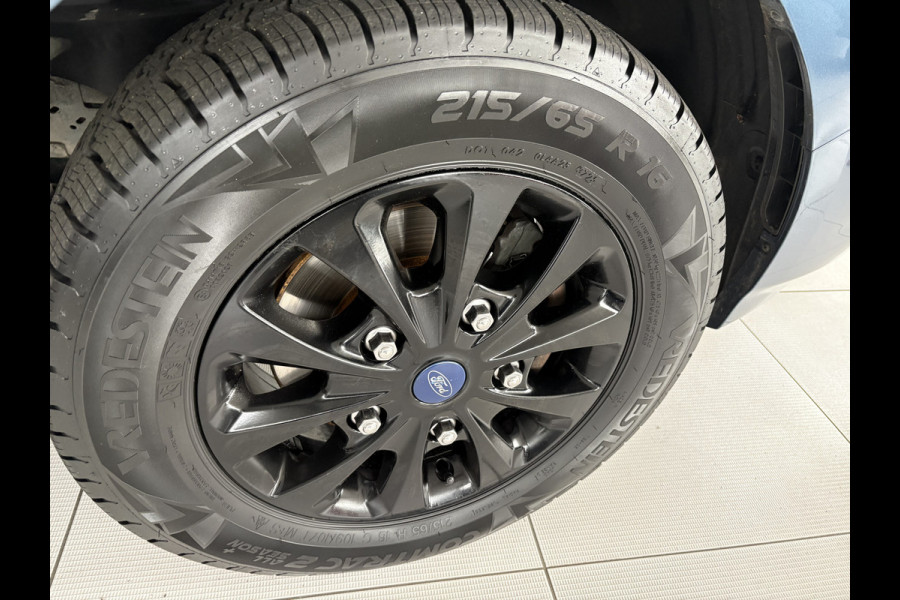 Ford Transit Custom 320 2.0 TDCI L2H1 Platinum Edition DC Automaat Achteruitrijcamera - Parkeersensoren - Navigatie - Airco - Dodehoek detector - Cruise control - Licht metalen velgen 16 inch - Lederen bekleding - Radio - Bluetooth - Dubbele cabine - Tussens - Mistlampen voor - Sidebars - Trekhaak - Voorstoelen verwarmd - Led verlichting - Extra getint glas achter - Start/stop systeem - Stuur multifunctioneel - Stuur leder - Regensensor