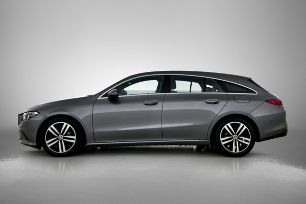 Mercedes-Benz CLA-Klasse Shooting Brake 180 Business Solution Automaat (CAMERA, ADAPTIVE CRUISE, AUTOPILOT, PDC, STOELVERWARMING)