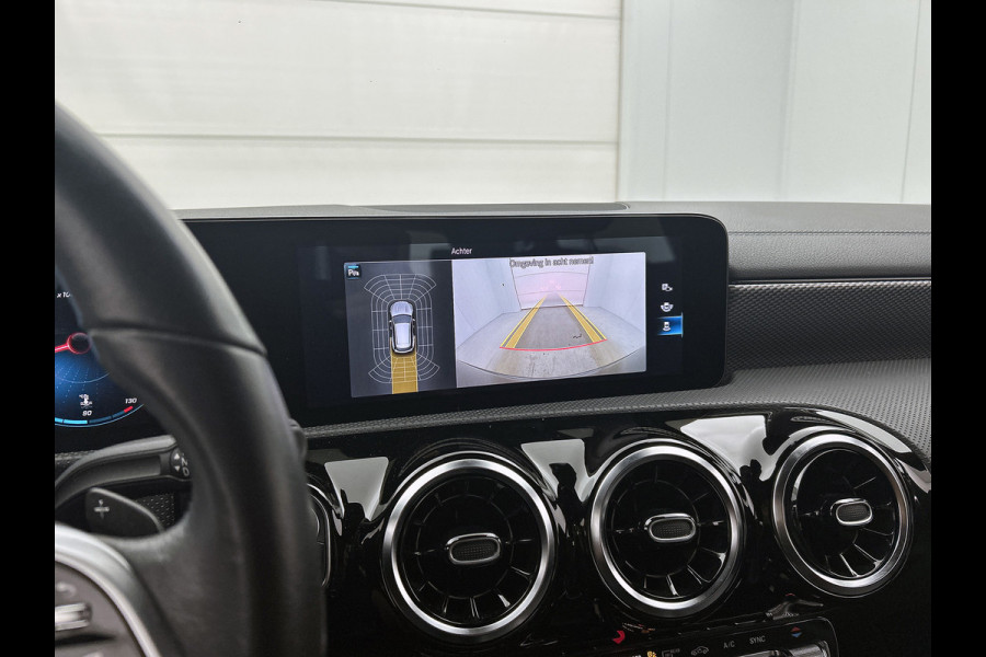 Mercedes-Benz CLA-Klasse Shooting Brake 180 Business Solution Automaat (CAMERA, ADAPTIVE CRUISE, AUTOPILOT, PDC, STOELVERWARMING)