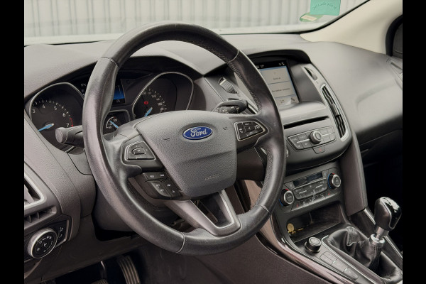 Ford FOCUS Wagon 1.0 Titanium Navi | Clima | Cruise Control | PDC