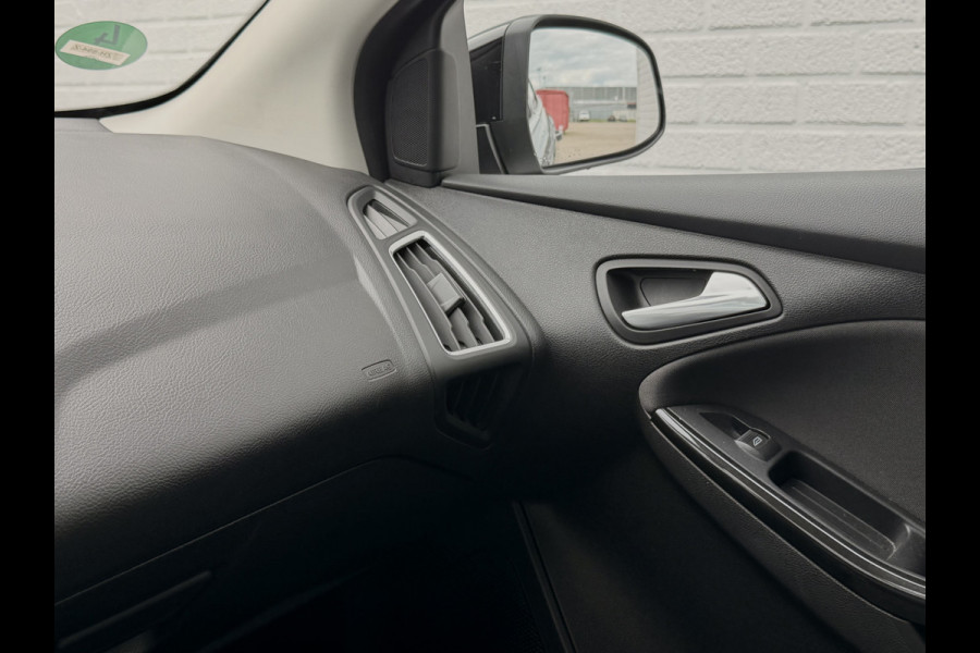 Ford FOCUS Wagon 1.0 Titanium Navi | Clima | Cruise Control | PDC