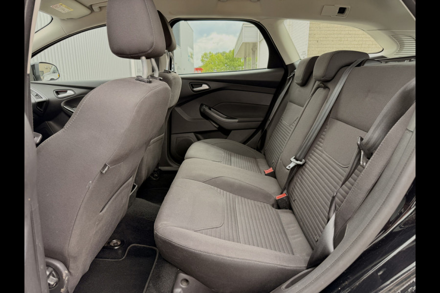 Ford FOCUS Wagon 1.0 Titanium Navi | Clima | Cruise Control | PDC