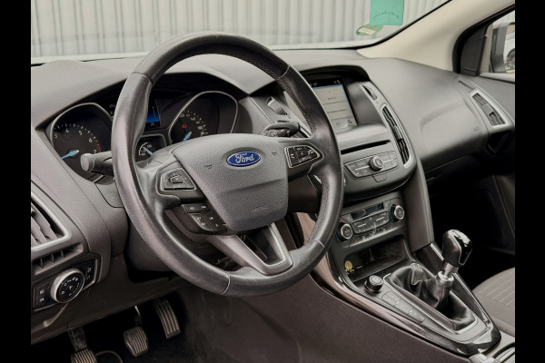 Ford FOCUS Wagon 1.0 Titanium Navi | Clima | Cruise Control | PDC
