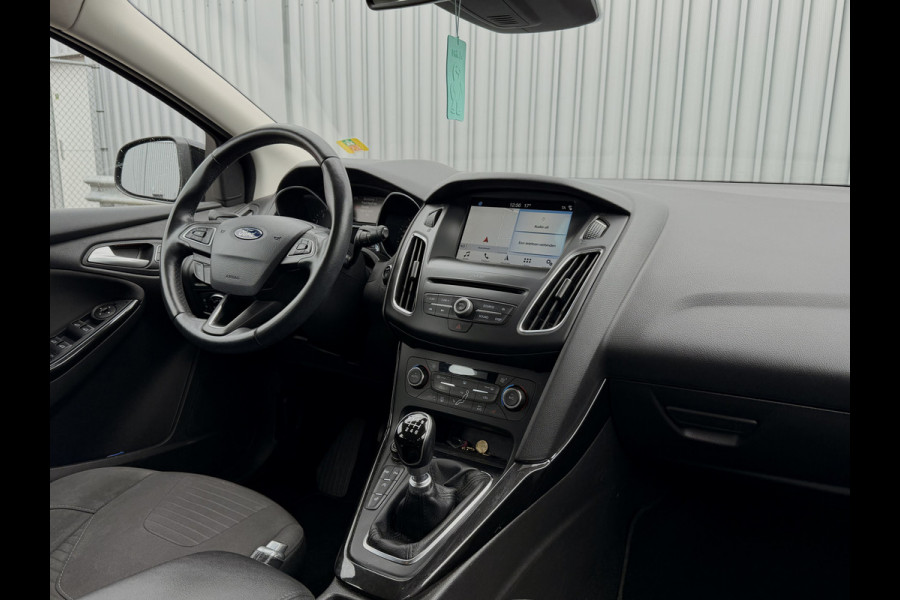 Ford FOCUS Wagon 1.0 Titanium Navi | Clima | Cruise Control | PDC