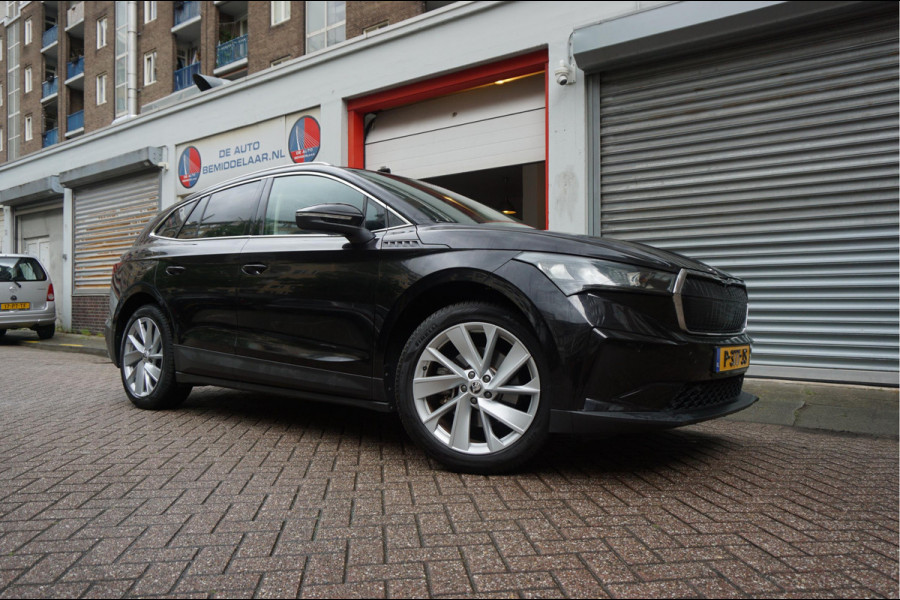 Škoda ENYAQ iV 60 | NL Auto | 1ste eigenaar | Trekhaak | Adaptive+Lane | Sfeer | 20inch | Leer/ stof | Luxe zeer nette auto