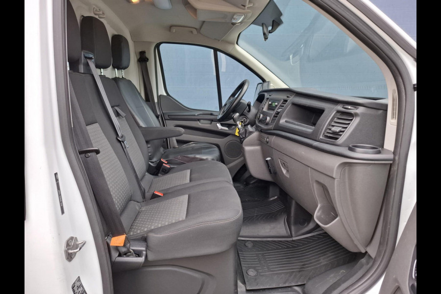 Ford Transit Custom 340 2.0 TDCI L1H1 Ambiente AIRCO / CRUISE CONTROLE / 3 ZITS / TREKHAAK / EURO 6