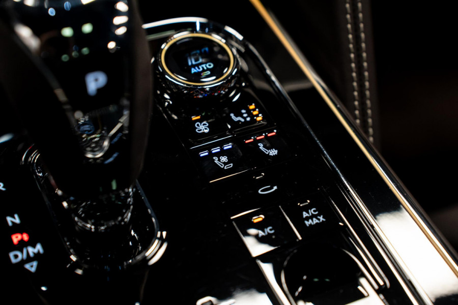 Bentley Flying Spur 2.9 V6 Hybrid S *NAIM-Audio / Stoelventilatie + Massage / Carbon in-/exterieur / Nachtzicht / Pano / Rotating-Display / Surround-View*