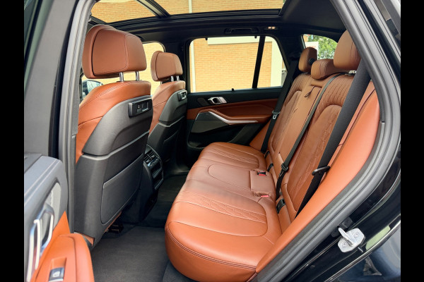 BMW X5 X-Drive 45e High-Exe M-50 Jaar Edition Panoramadak Luchtvering 22"Lm Org-Ned Dealer Auto