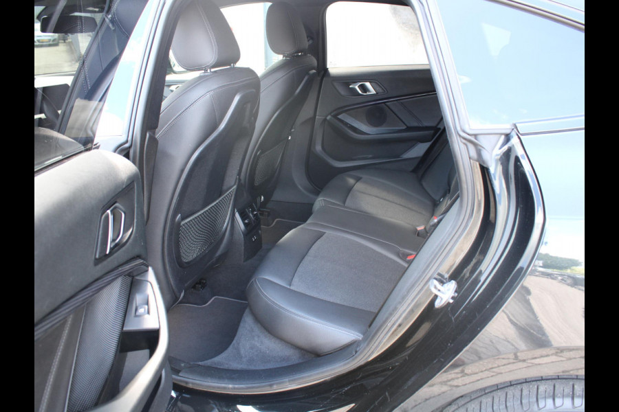 BMW 2 Serie Gran Coupé 218i Executive Edition | AUTOMAAT | APPLE CARPLAY |