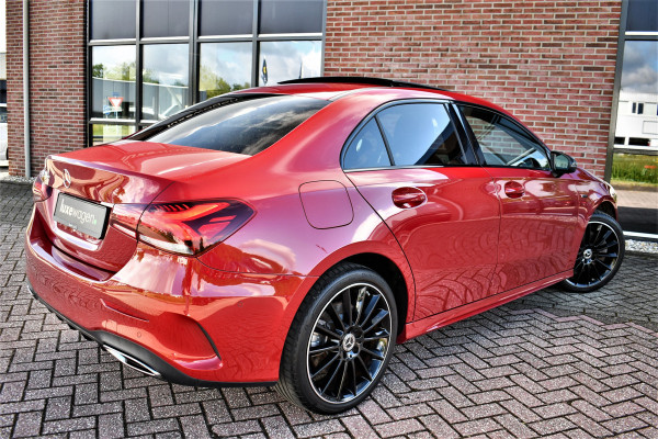 Mercedes-Benz A-Klasse 250 e AMG-Line Pano 19inch Night Patagonia-red!