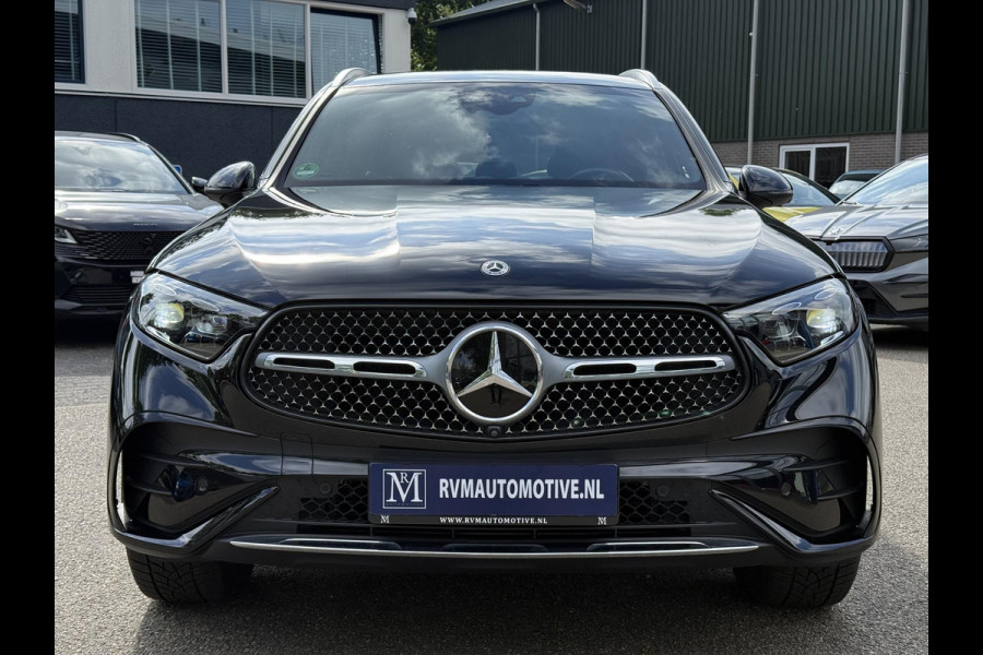 Mercedes-Benz GLC 300e 4MATIC AMG Line SUPER COMPLEET| MEMORY STOELEN| BURMESTER 3D AUDIO DIGITAL LIGHT| 360 CAMERA| ELEKTRISCHE ACHTERKLEP| ADAPTIEVE CRUISE CONTROL| DODE HOEK| CARPLAY| SFEERVERLICHTING