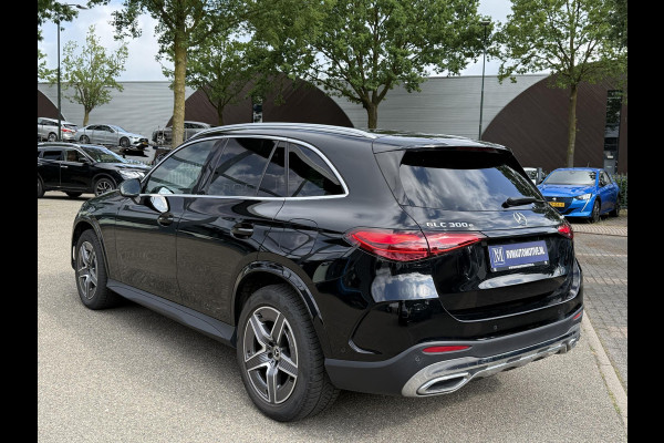 Mercedes-Benz GLC 300e 4MATIC AMG Line SUPER COMPLEET| MEMORY STOELEN| BURMESTER 3D AUDIO DIGITAL LIGHT| 360 CAMERA| ELEKTRISCHE ACHTERKLEP| ADAPTIEVE CRUISE CONTROL| DODE HOEK| CARPLAY| SFEERVERLICHTING